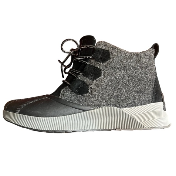 SOREL Out N About III Duck Boot EUC Barely Worn! 9.5 - Picture 2 of 11